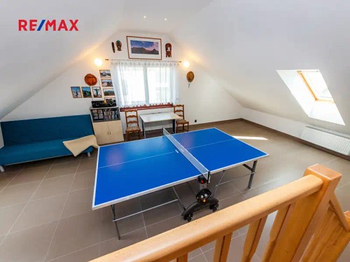 Prodej domu 392 m², pozemek 973 m²