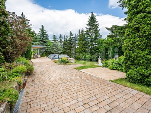 Prodaný dům 280 m², pozemek 1926 m²