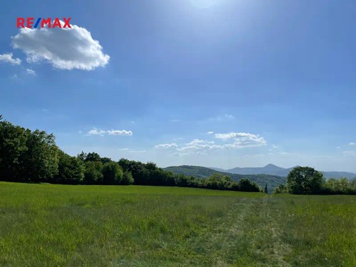 Prodej stavebního pozemku 1249 m²
