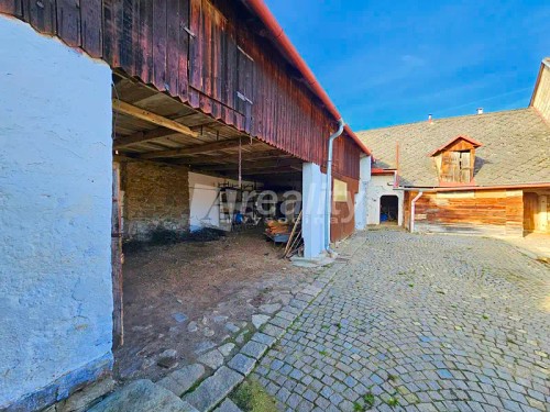 Prodaná zemědělská usedlost 200 m², pozemek 1438 m²