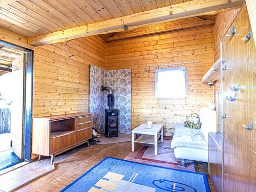 Prodaná chata 17 m², pozemek 242 m²
