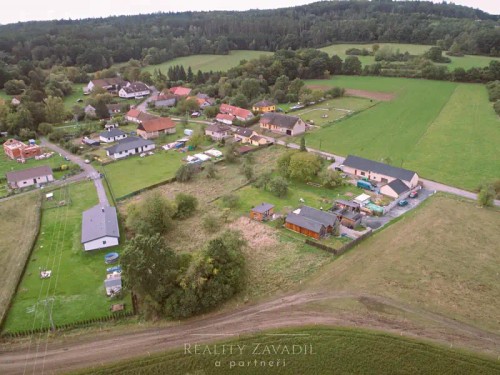 Prodej stavebního pozemku 1693 m²