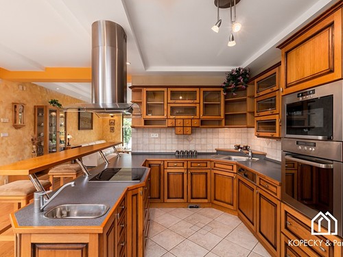 Prodaný dům 370 m², pozemek 1500 m²