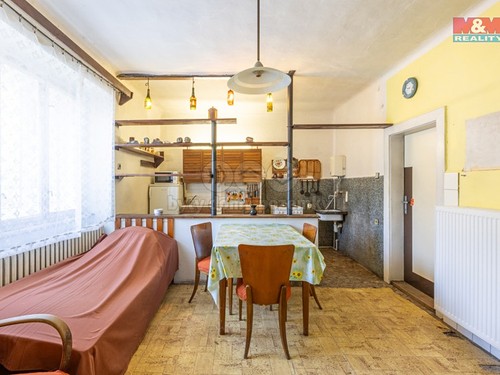 Prodaný dům 100 m², pozemek 2693 m²