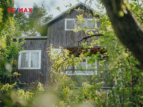 Prodaná chata 12 m², pozemek 702 m²