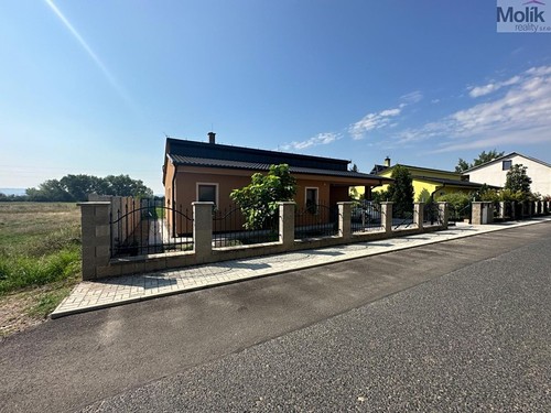 Prodaný dům 105 m², pozemek 1415 m²