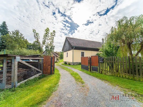 Prodaná zemědělská usedlost 139 m², pozemek 3298 m²