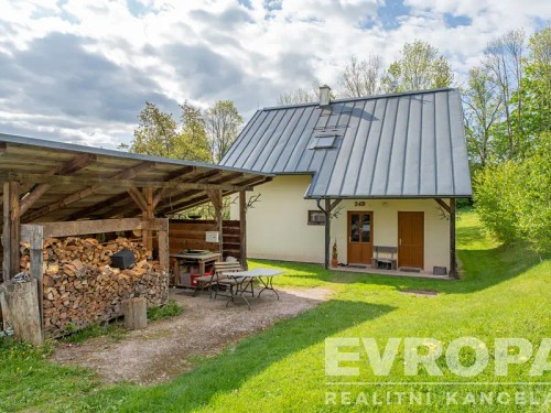 Prodej domu 110 m², pozemek 1945 m²
