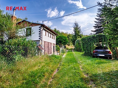 Prodaná chata 40 m², pozemek 398 m²