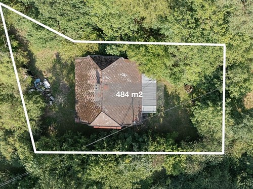 Prodaná chata 77 m², pozemek 484 m²