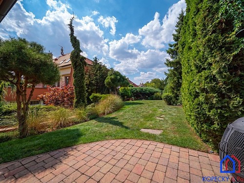 Prodaná vila 468 m², pozemek 1000 m²