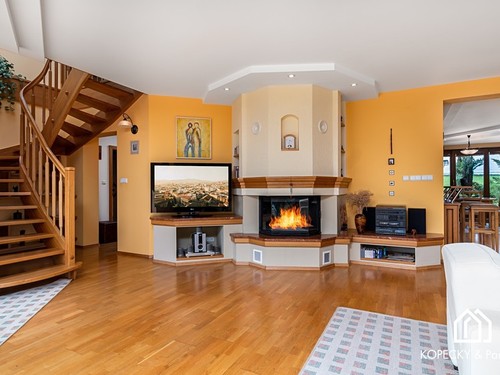 Prodaný dům 370 m², pozemek 1500 m²