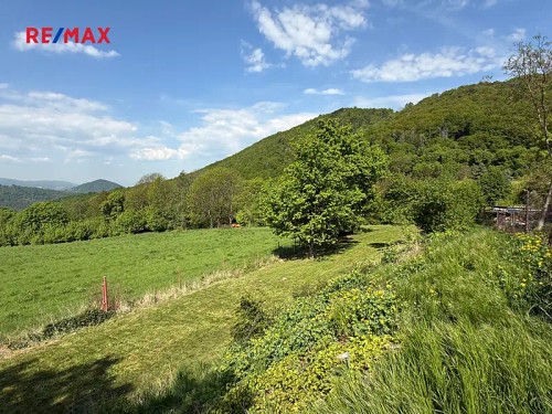 Prodej stavebního pozemku 1249 m²