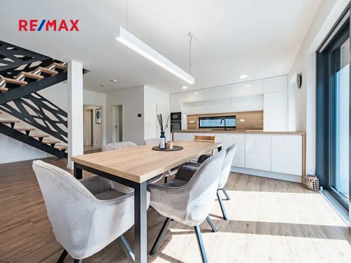 Prodaný dům 197 m², pozemek 894 m²