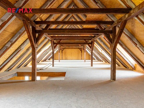 Prodej domu 560 m², pozemek 671 m²