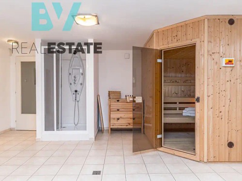 Prodaný dům 345 m², pozemek 1944 m²