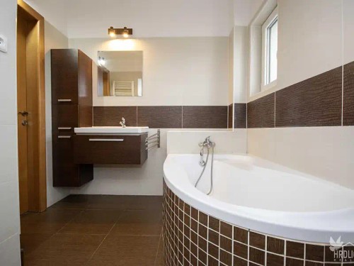 Prodej domu 140 m², pozemek 1035 m²