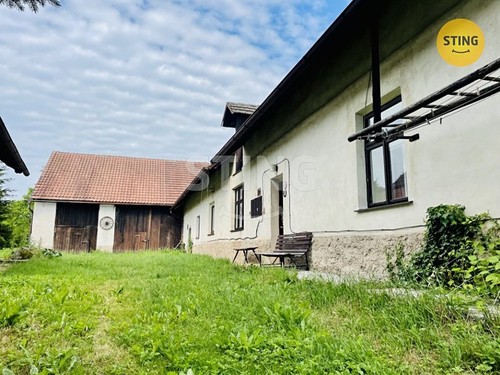 Prodaný dům 250 m², pozemek 975 m²