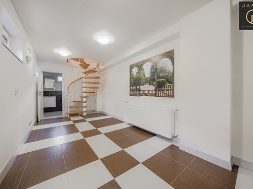 Prodaný dům 196 m², pozemek 627 m²