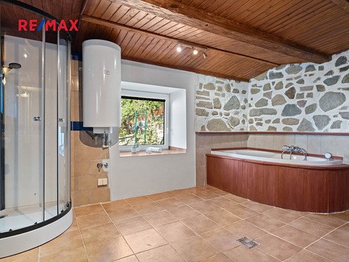 Prodaná chalupa 158 m², pozemek 349 m²