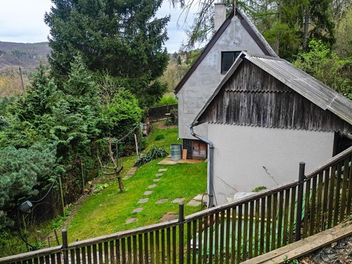 Prodaná chata 55 m², pozemek 398 m²