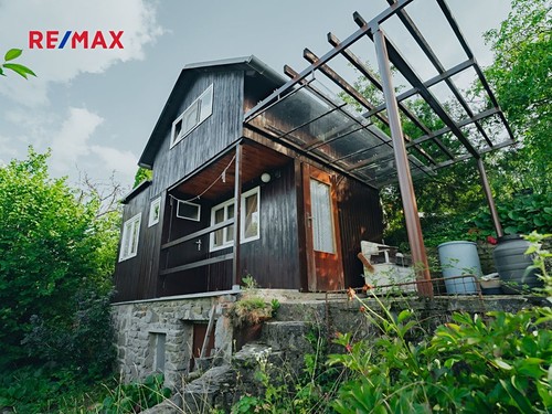 Prodaná chata 12 m², pozemek 702 m²