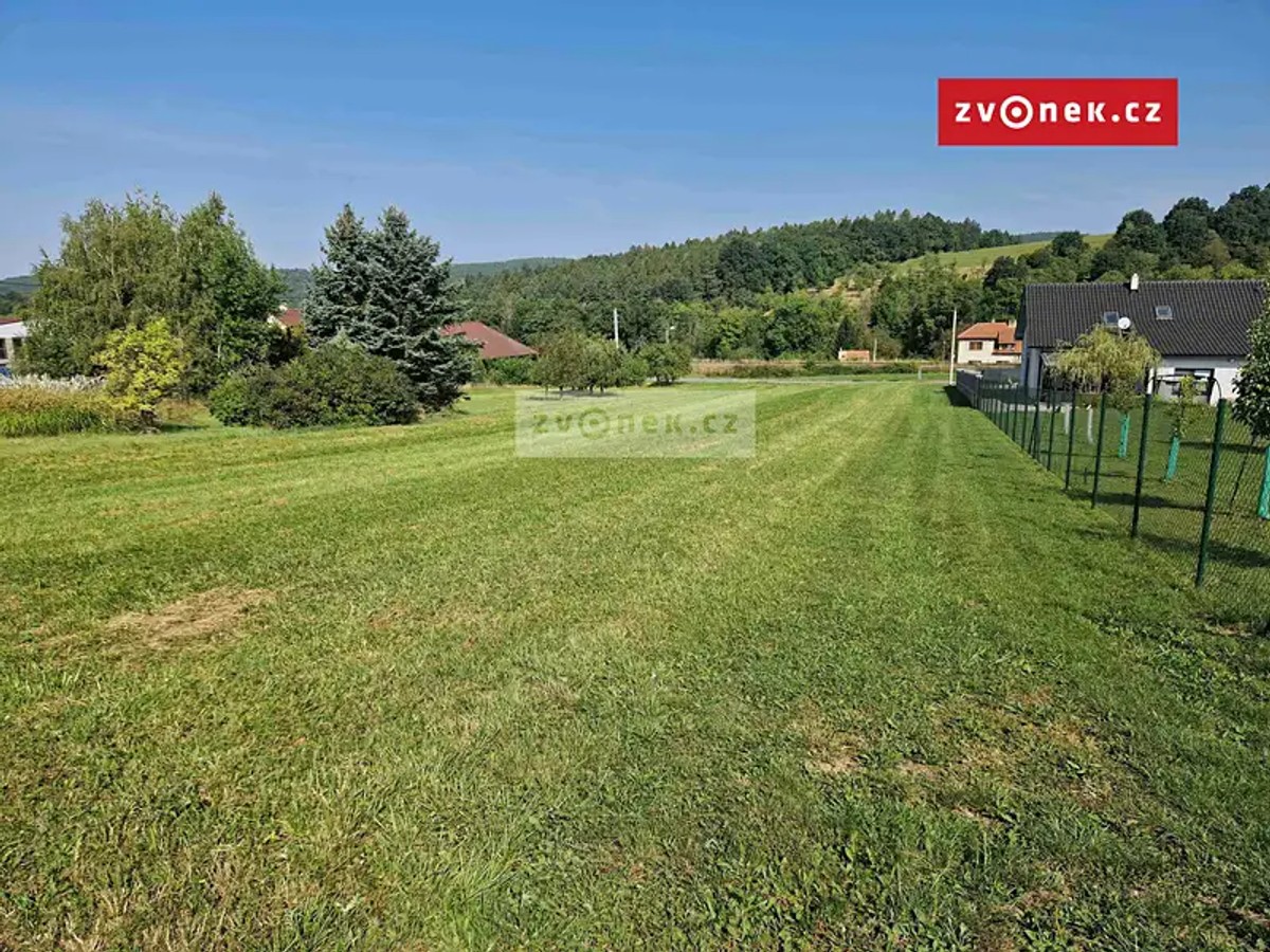 Prodej stavebního pozemku 1050 m²