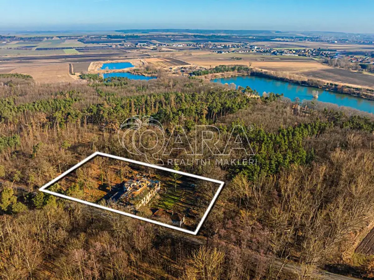 Prodej stavebního pozemku 6090 m²