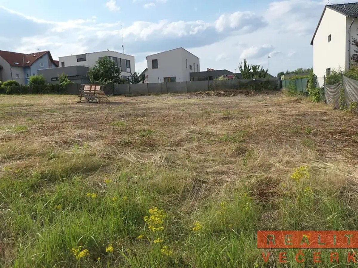 Prodej stavebního pozemku 794 m²