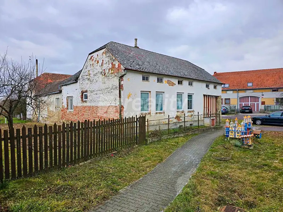 Prodej zemědělské usedlosti 320 m², pozemek 2468 m²