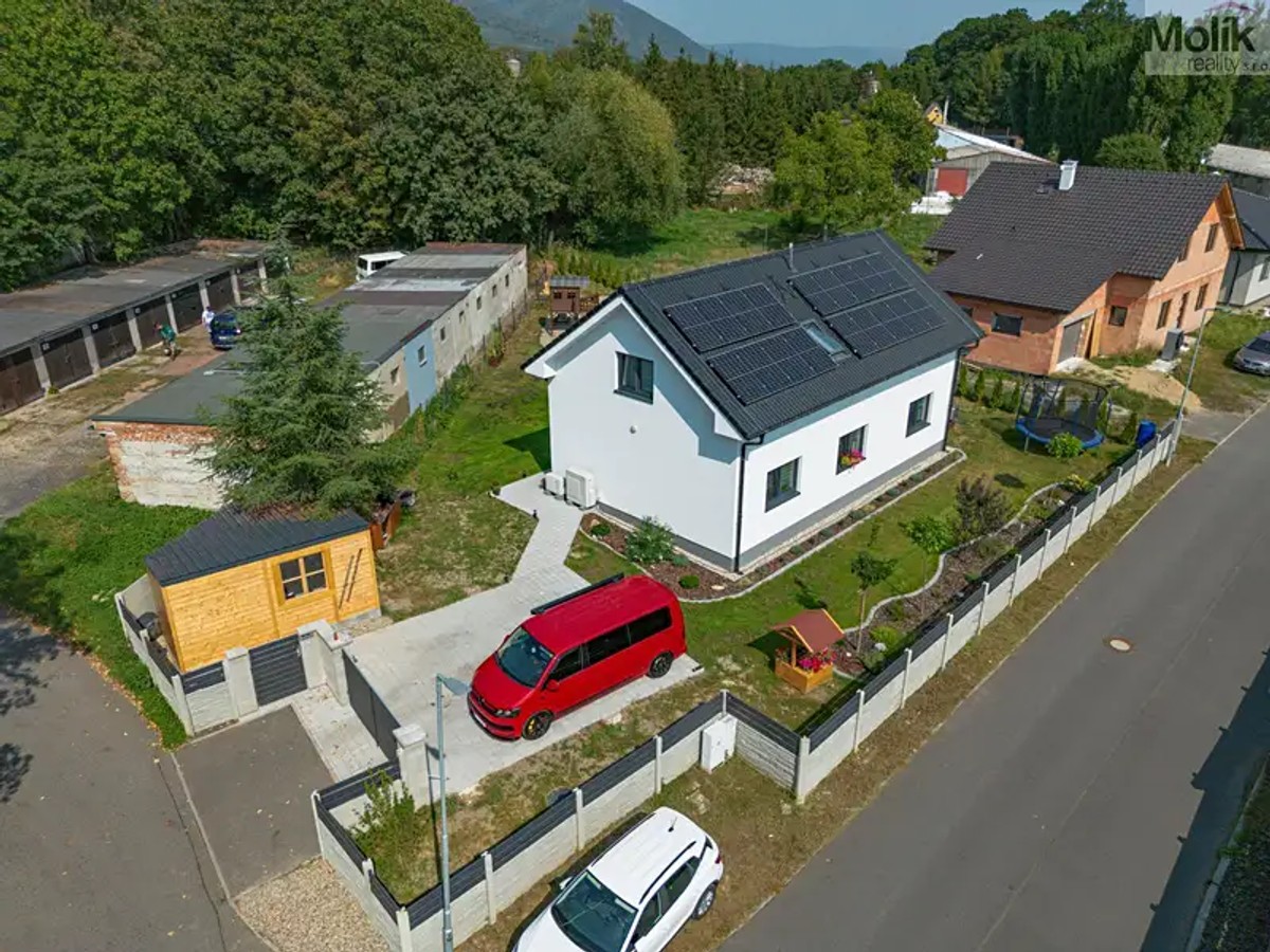 Prodej domu 220 m², pozemek 860 m²