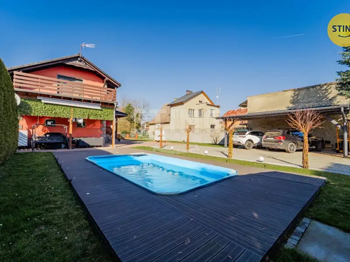 Prodej domu 215 m², pozemek 2159 m²