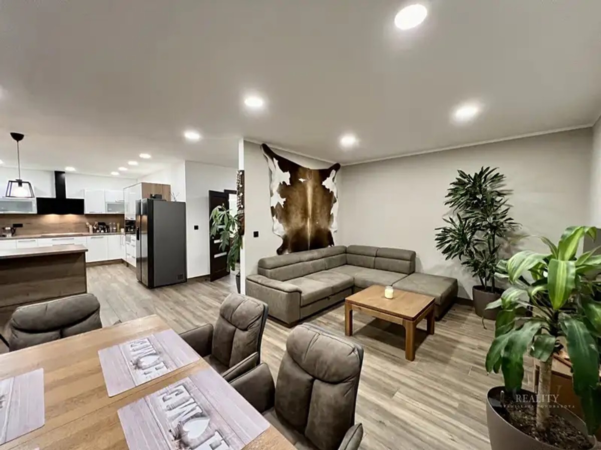 Prodej domu 221 m², pozemek 1252 m²