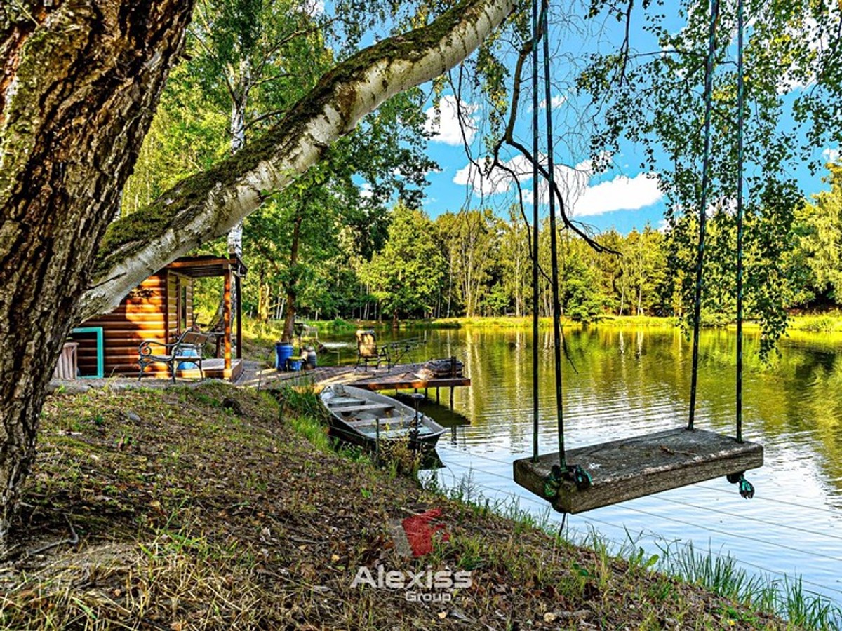 Prodej chalupy 440 m², pozemek 9194 m²
