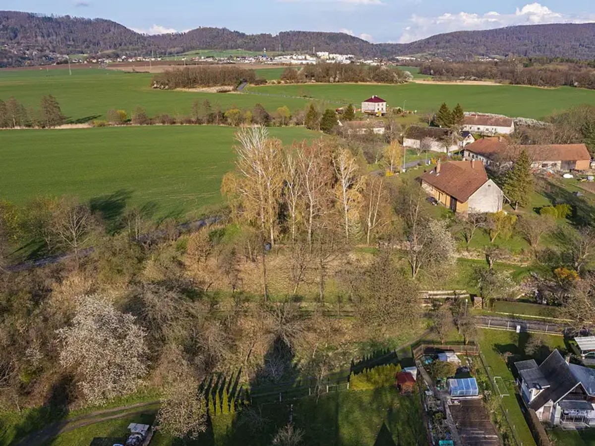 Prodej stavebního pozemku 818 m²