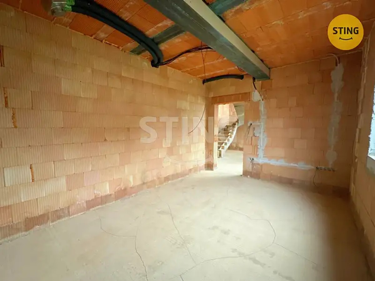 Prodej domu 285 m², pozemek 1323 m²
