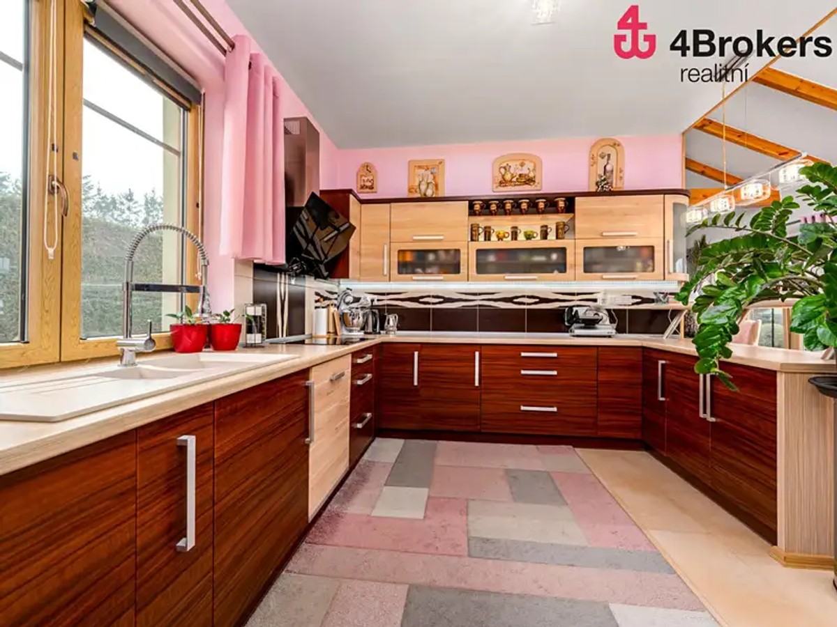 Prodej domu 250 m², pozemek 2816 m²