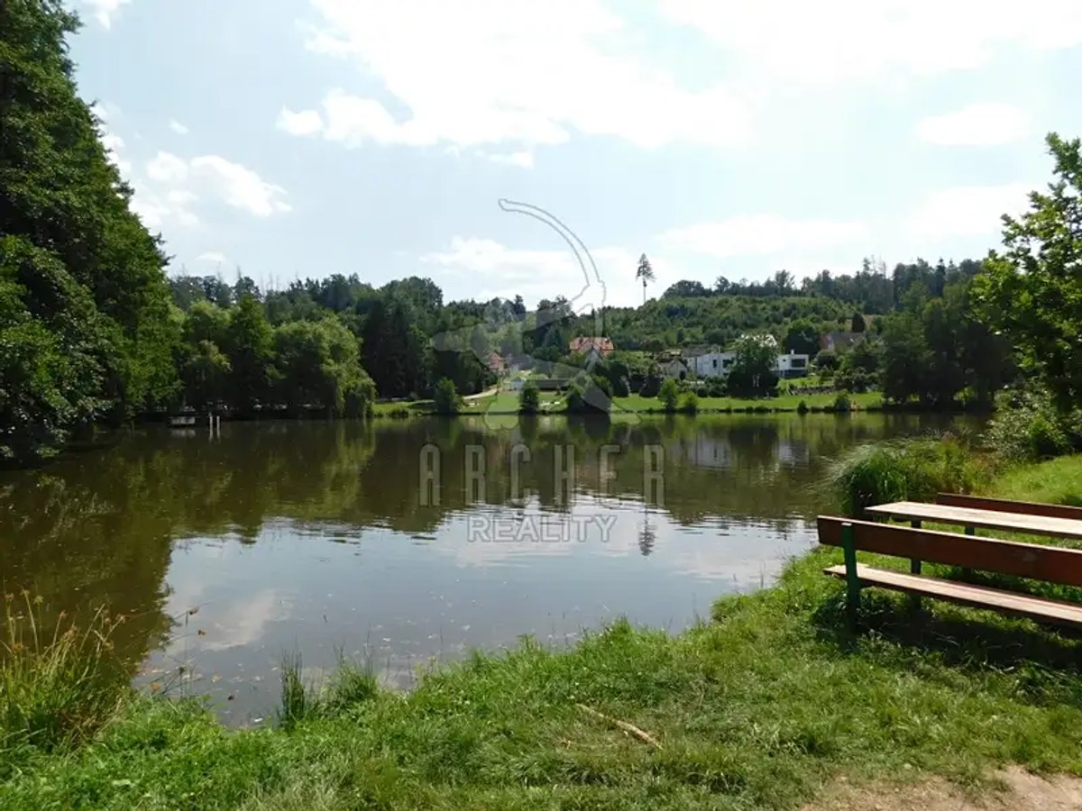 Prodej stavebního pozemku 958 m²