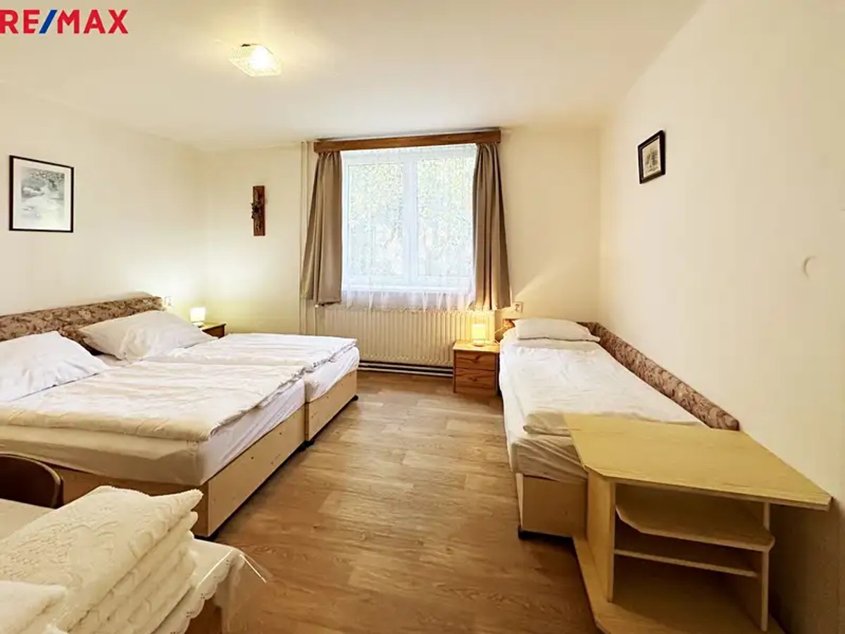 Prodej domu 400 m², pozemek 216 m²