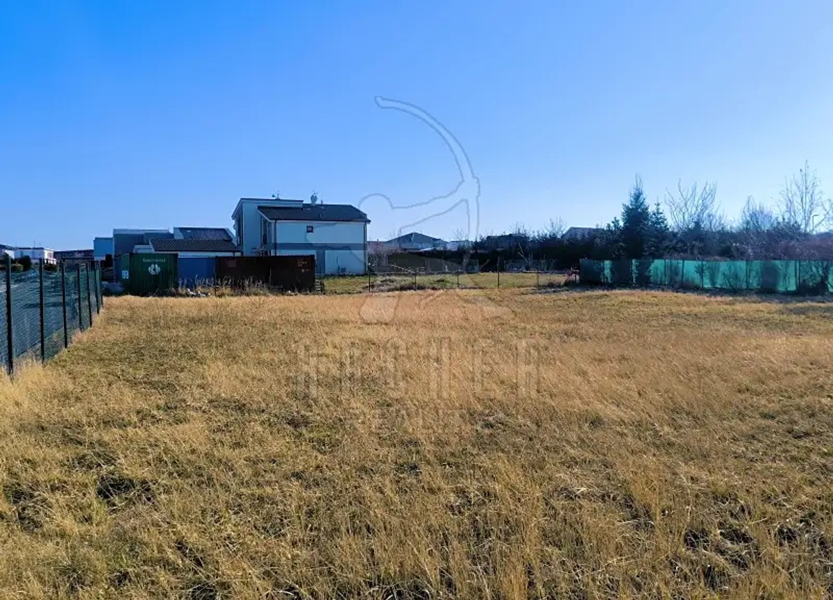Prodej stavebního pozemku 1354 m²