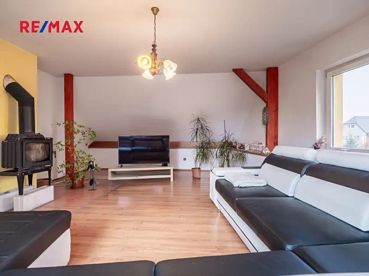 Prodej domu 350 m², pozemek 1872 m²