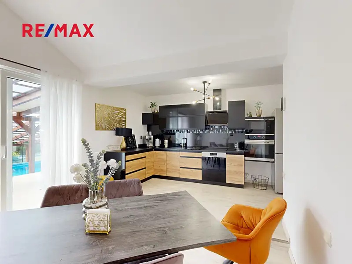 Prodej domu 186 m², pozemek 1068 m²