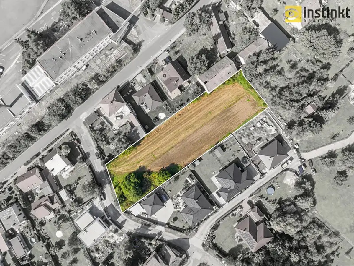 Prodej stavebního pozemku 2905 m²