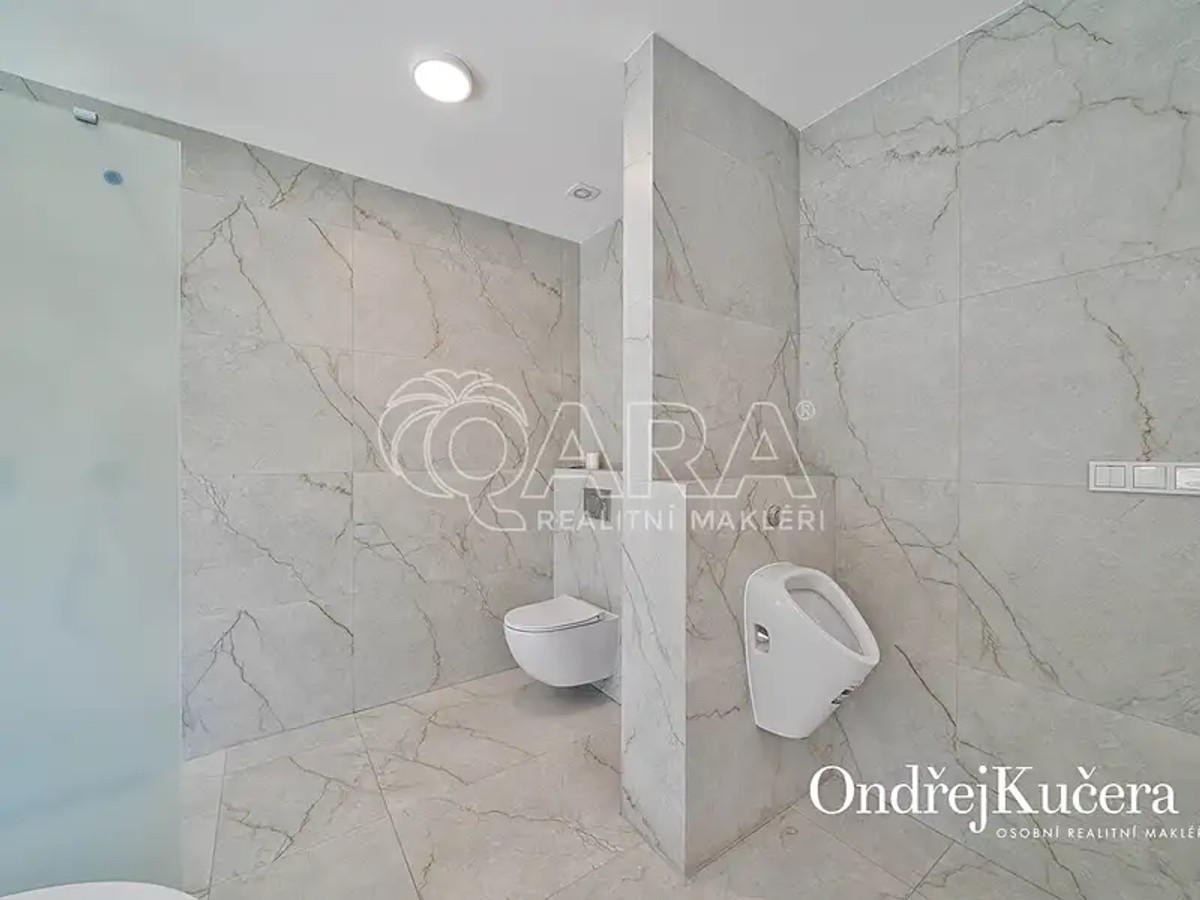 Prodej domu 216 m², pozemek 1000 m²