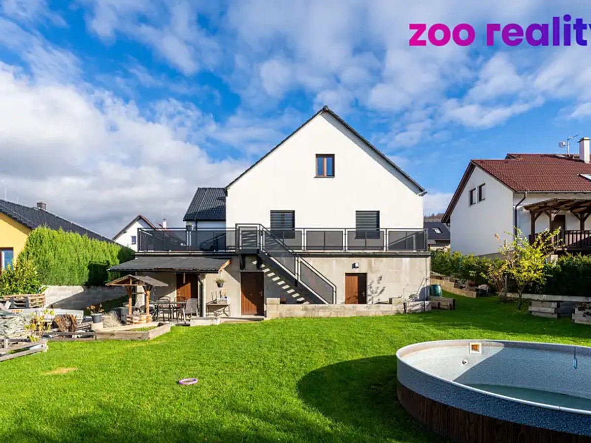Prodej domu 353 m², pozemek 772 m²