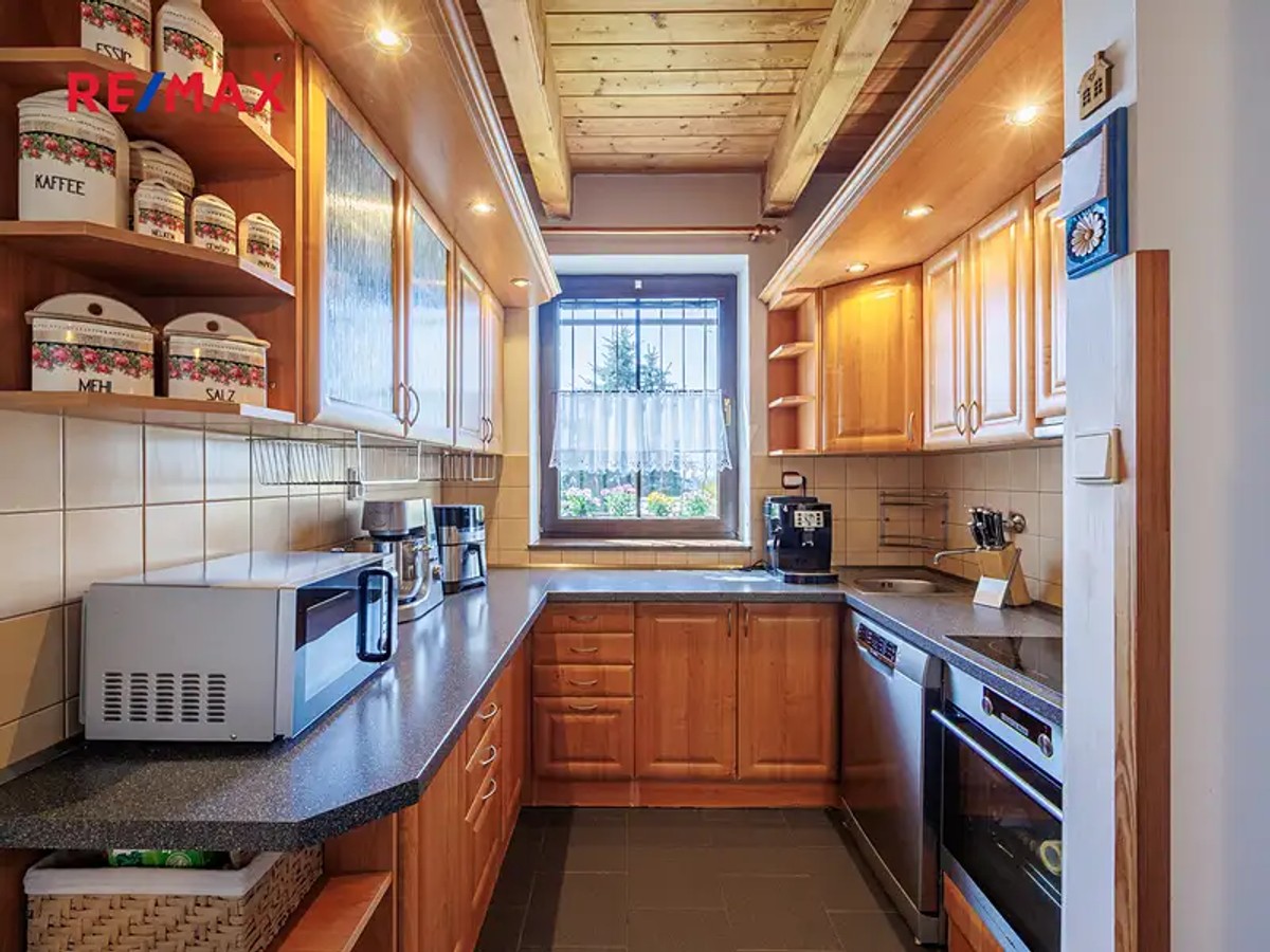Prodej domu 204 m², pozemek 1737 m²