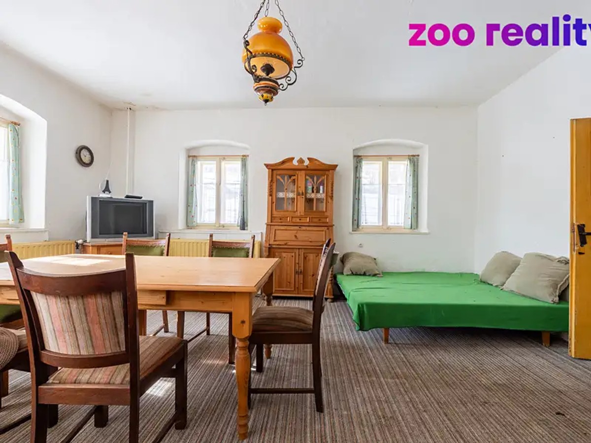 Prodej domu 200 m², pozemek 15554 m²