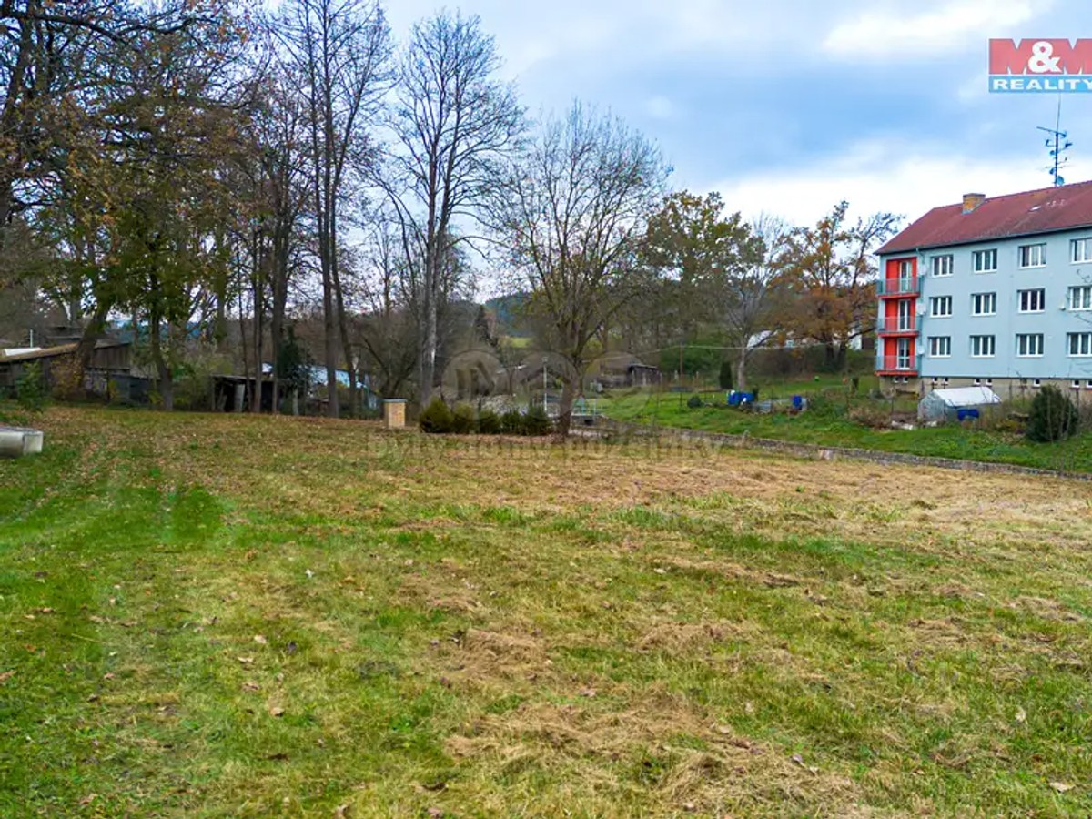 Prodej stavebního pozemku 1025 m²