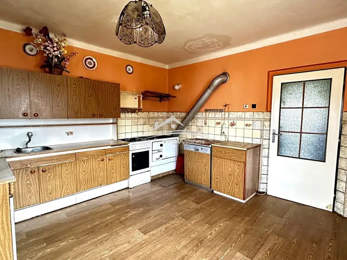 Prodej domu 200 m², pozemek 1386 m²
