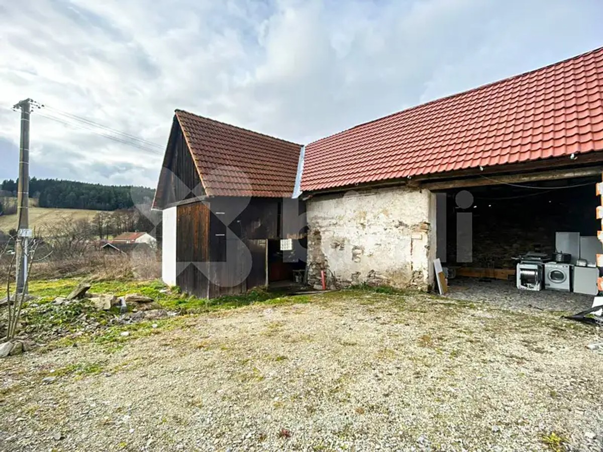 Prodej domu 300 m², pozemek 1690 m²